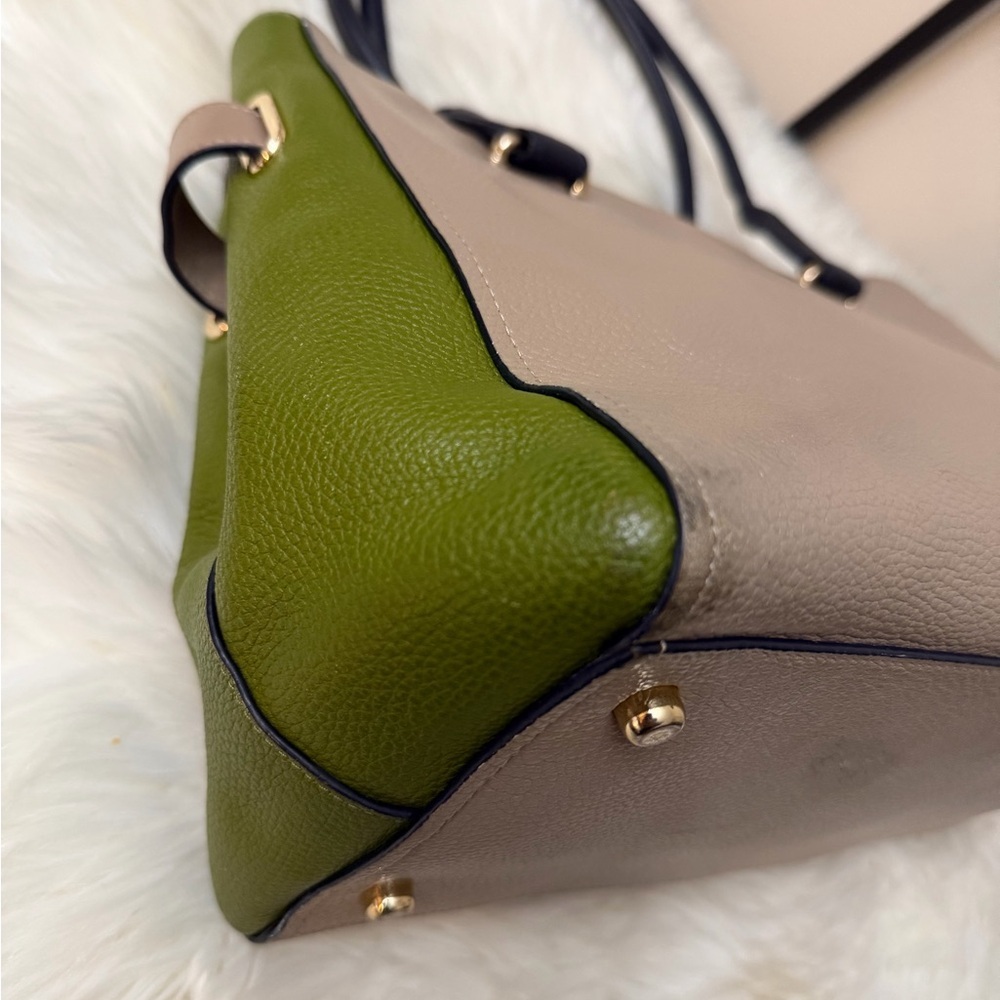 Coach Tan and Olive Leather Tote Bag#36514 - Picture 6 of 13